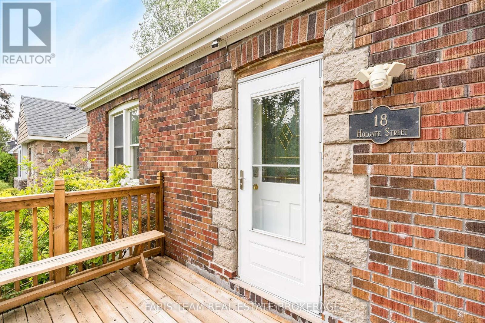 18 HOLGATE STREET - 4