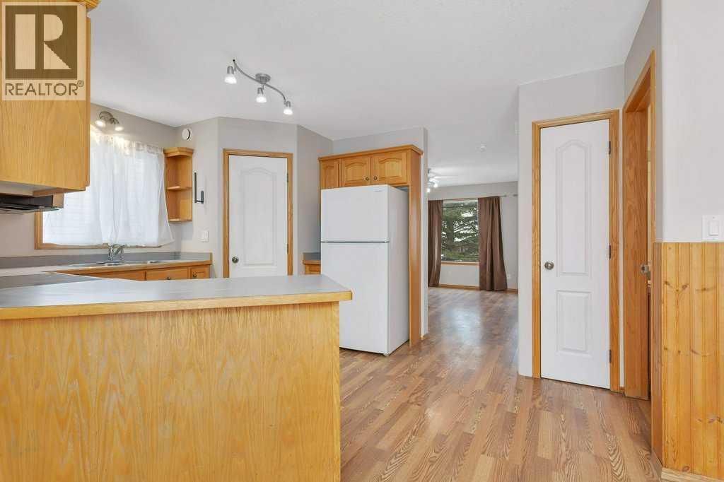 220 Deschner Close — photo 11