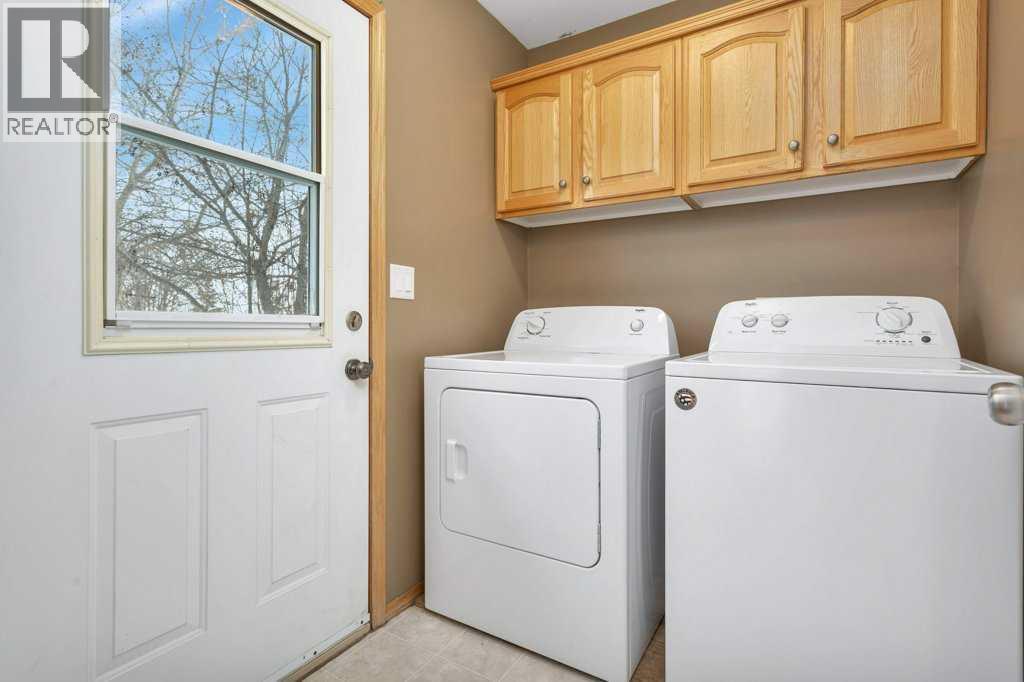 220 Deschner Close — photo 20