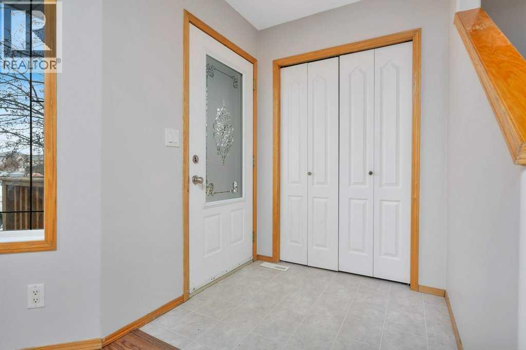 220 Deschner Close - photo 5