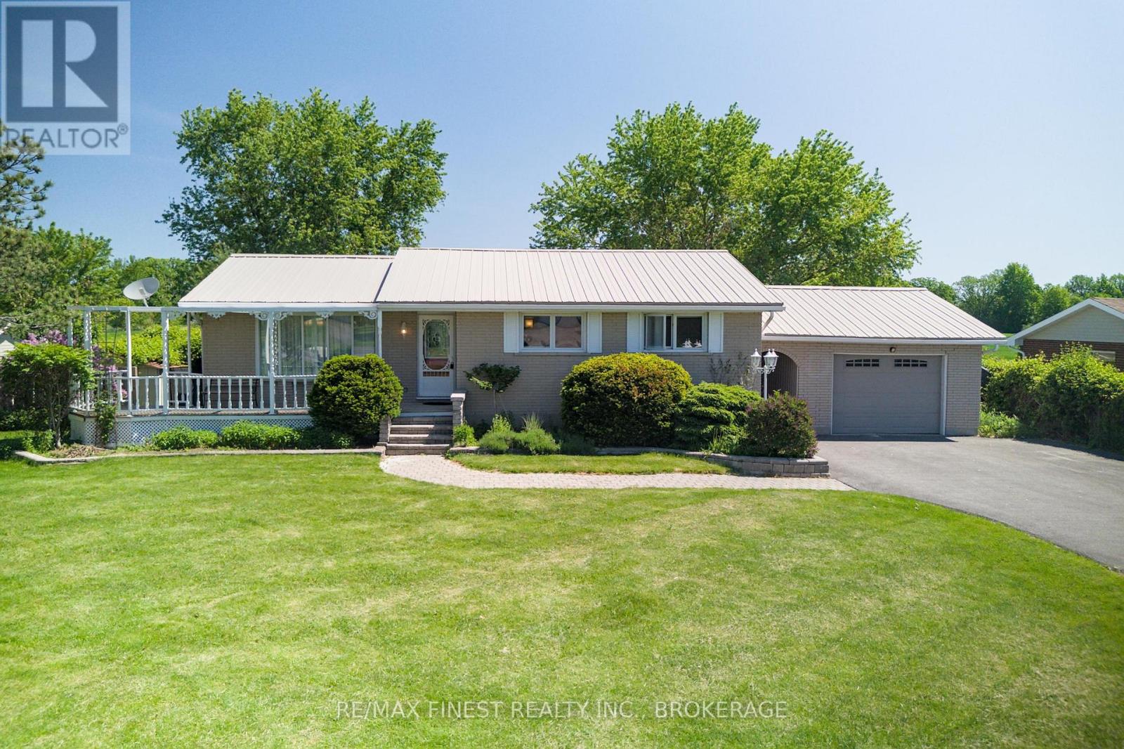 301 COUNTY RD 8 - 1