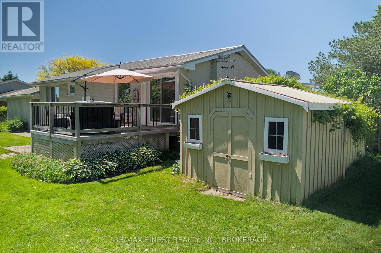 301 COUNTY RD 8 - 33