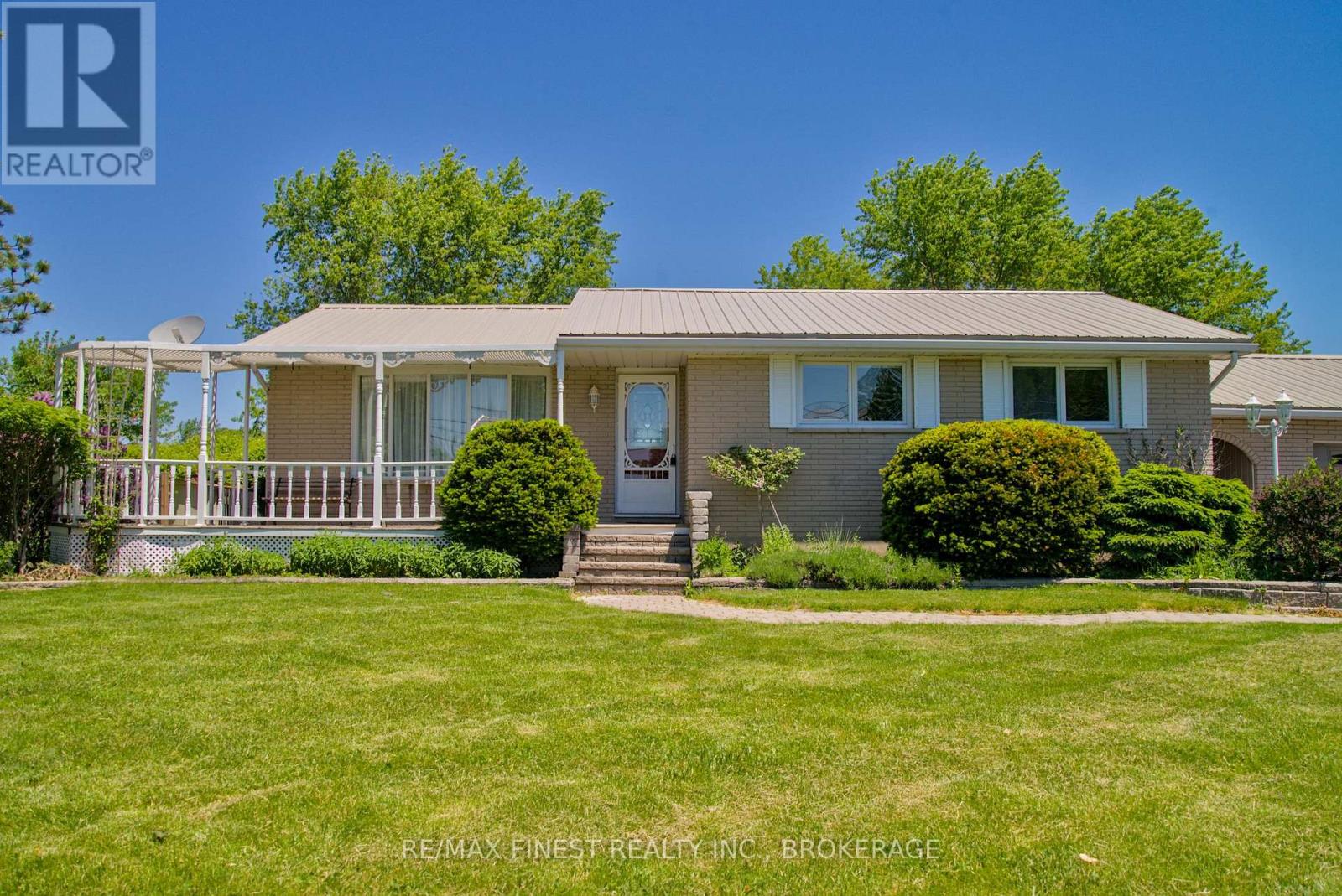 301 COUNTY RD 8 - 34