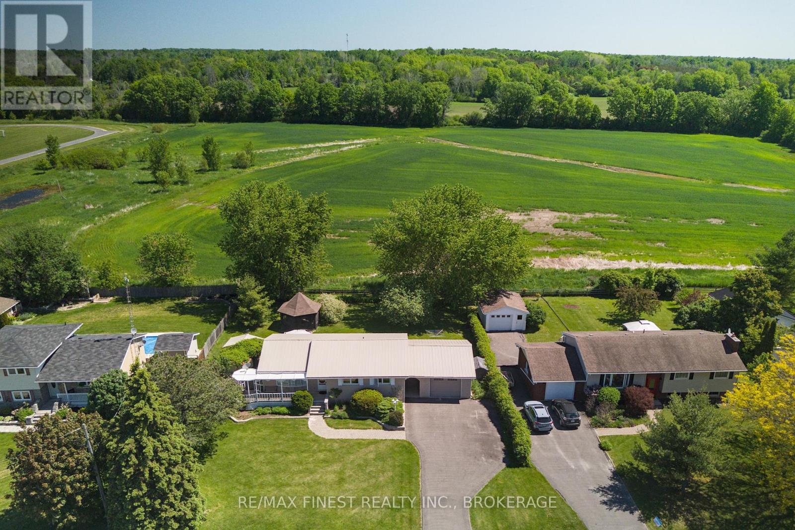 301 COUNTY RD 8 - 4