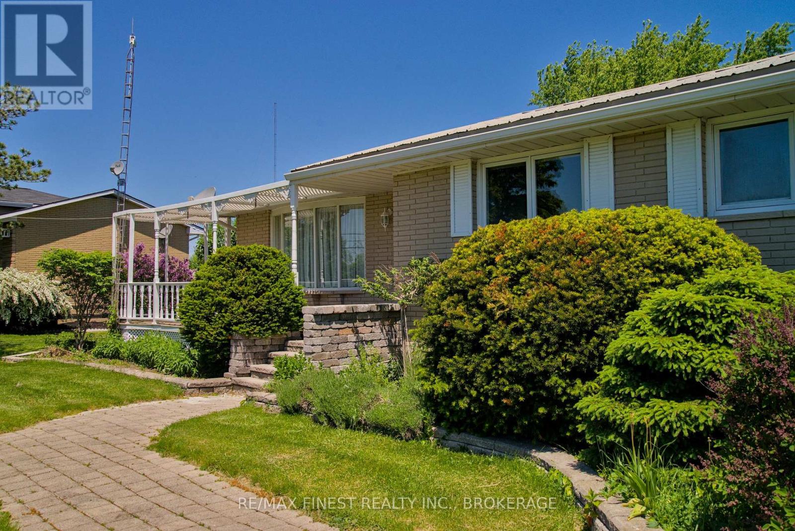 301 COUNTY RD 8 - 43