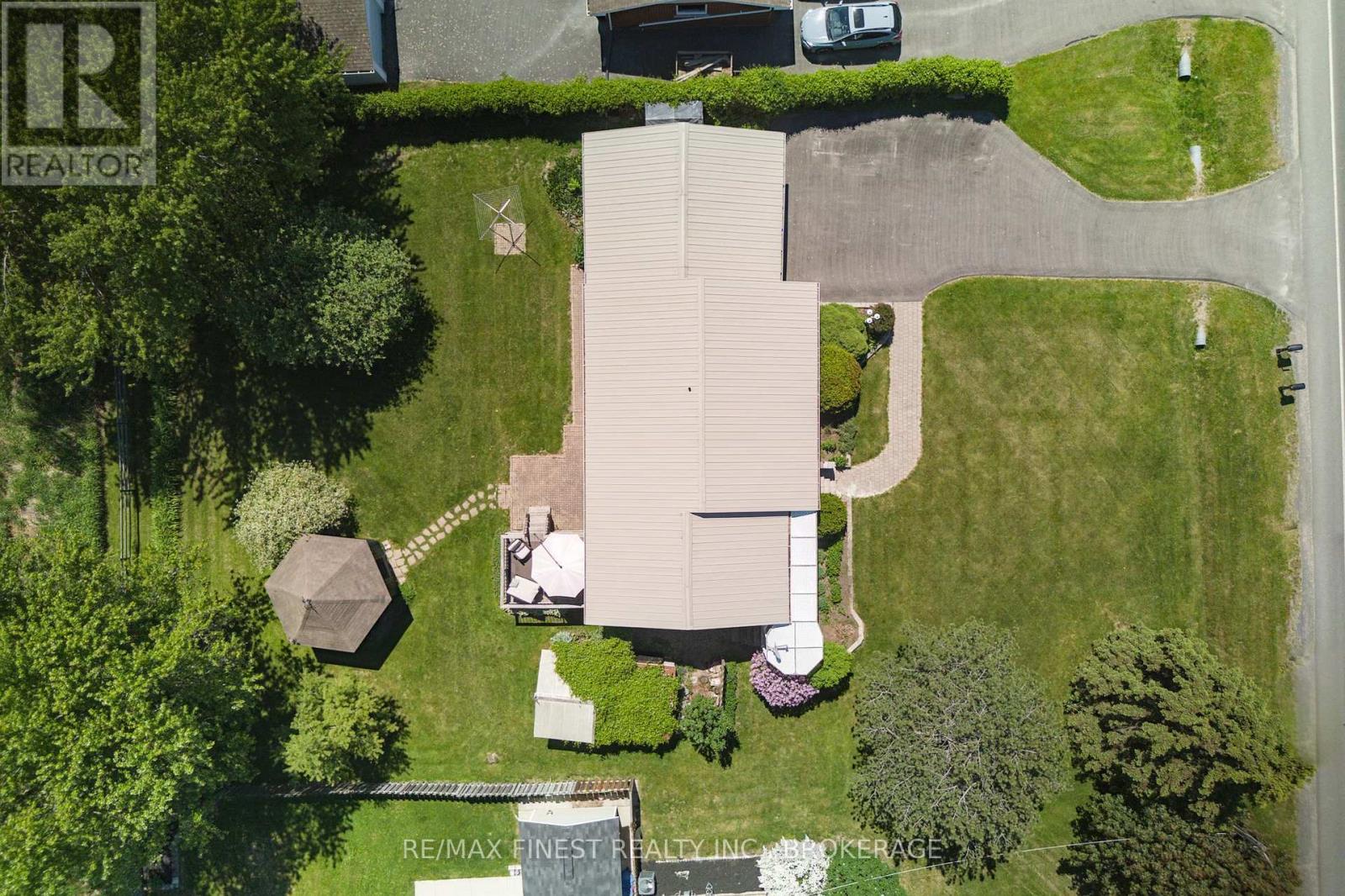 301 COUNTY RD 8 - 6