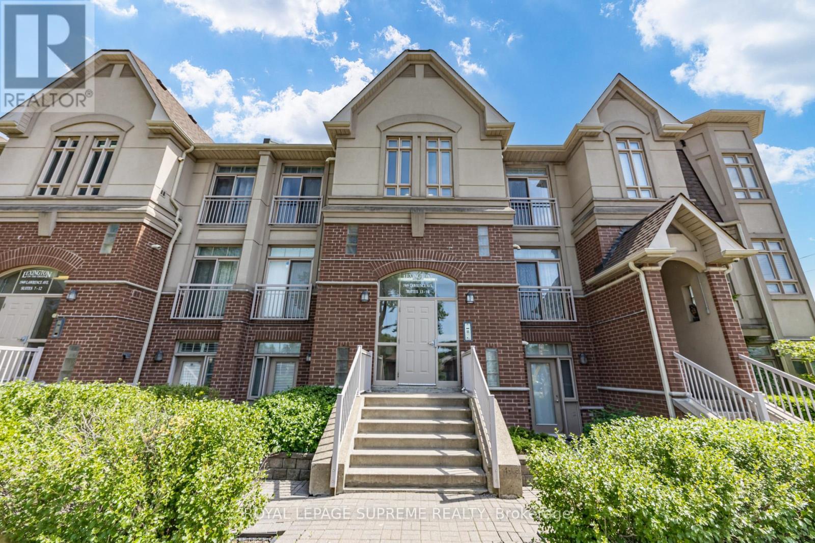 Listing photo of 15 - 1949 LAWRENCE AVENUE W