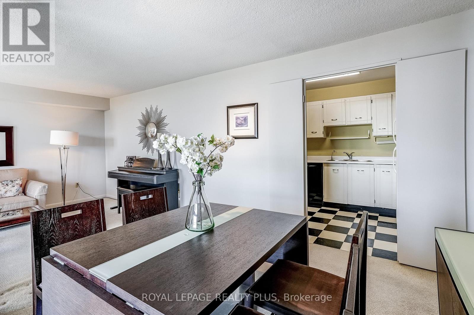 #906 1320 MISSISSAUGA VALLEY BOULEVARD - 14
