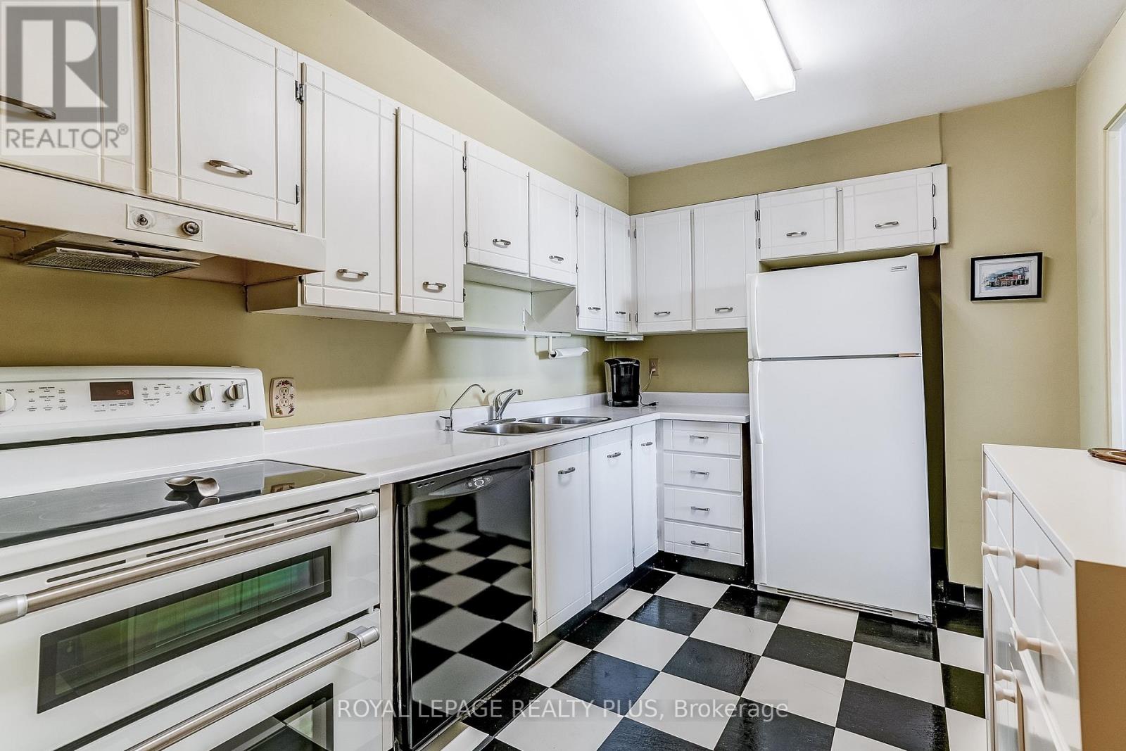 #906 1320 MISSISSAUGA VALLEY BOULEVARD - 16