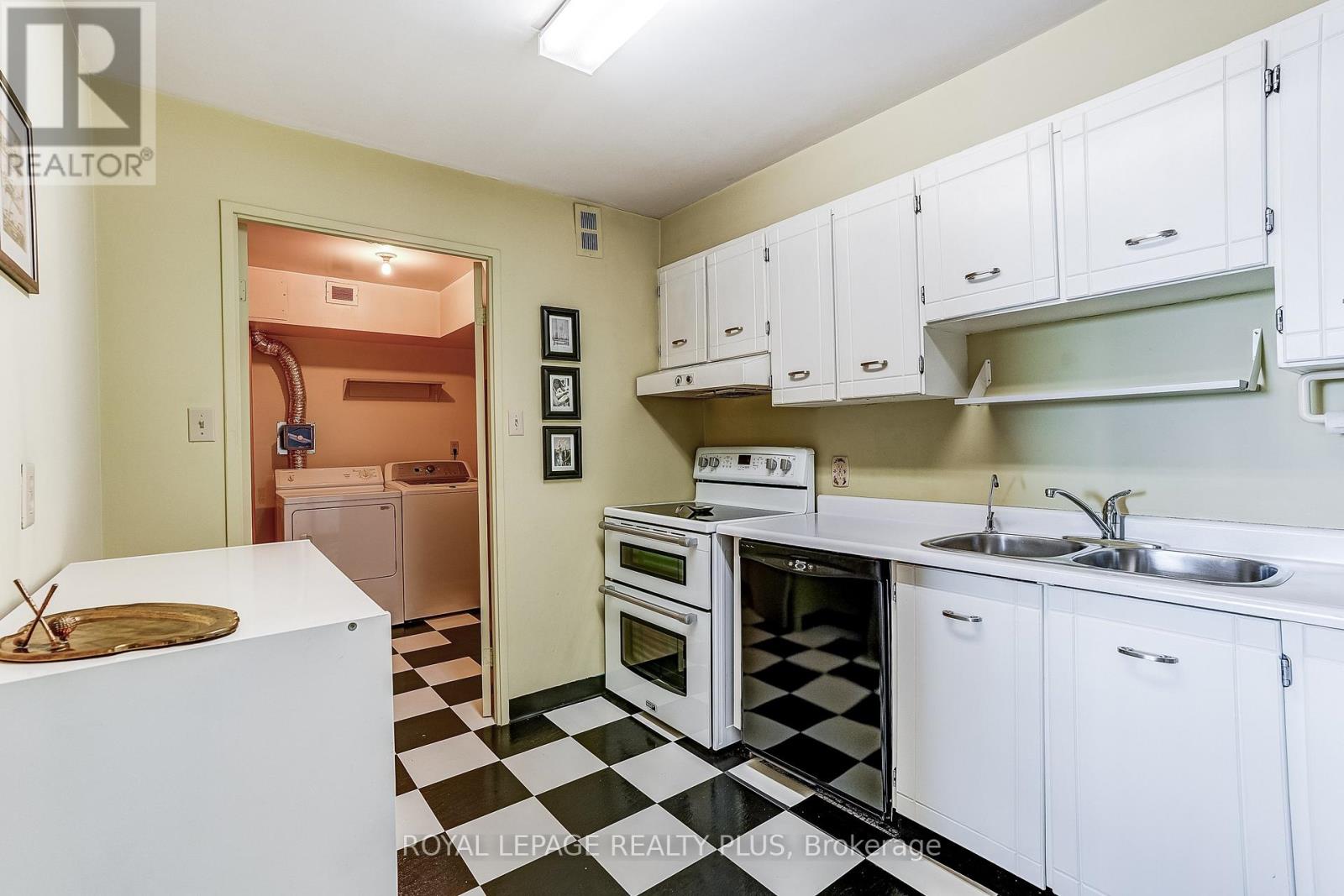 #906 1320 MISSISSAUGA VALLEY BOULEVARD - 17