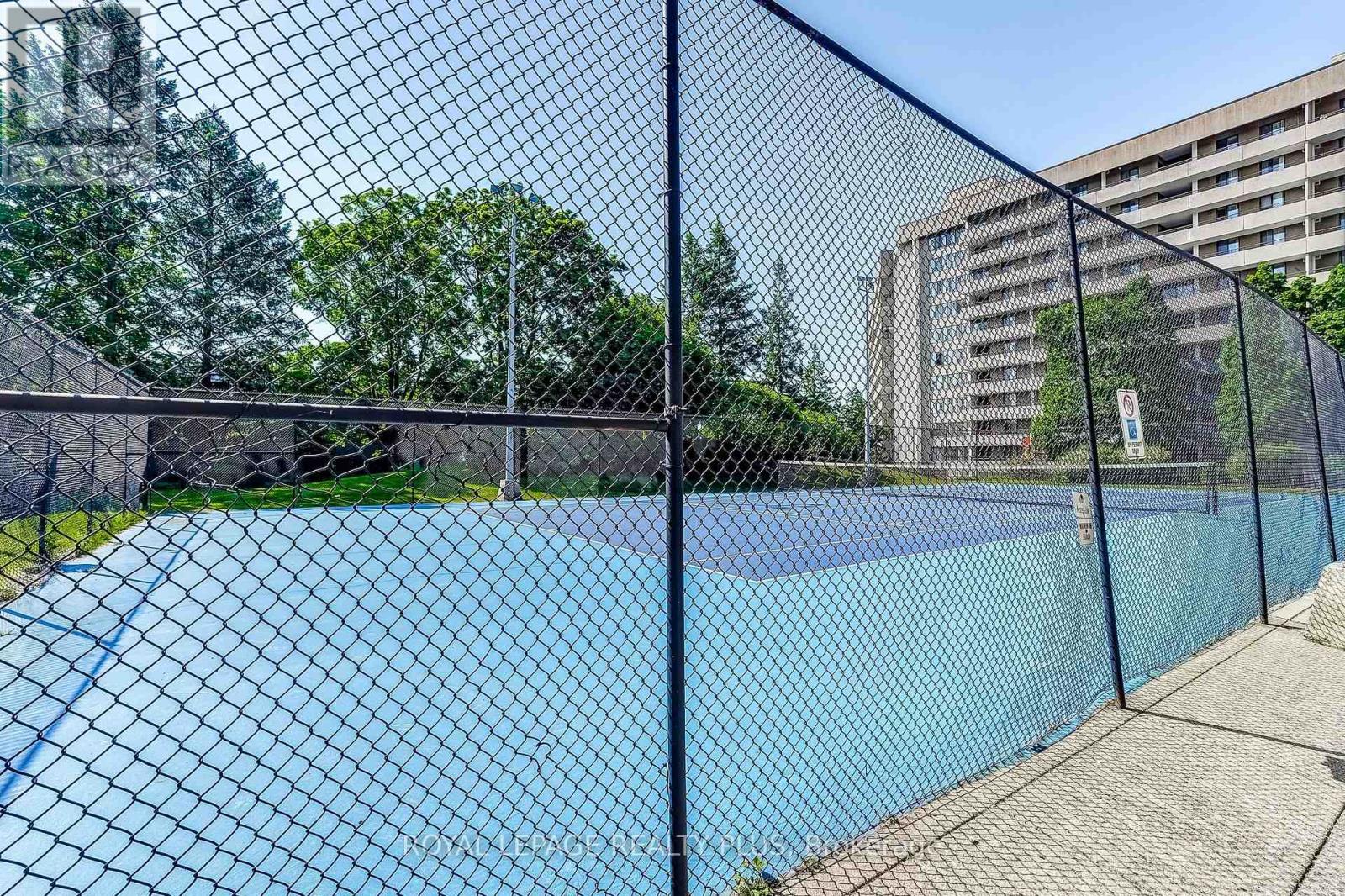 #906 1320 MISSISSAUGA VALLEY BOULEVARD - 33