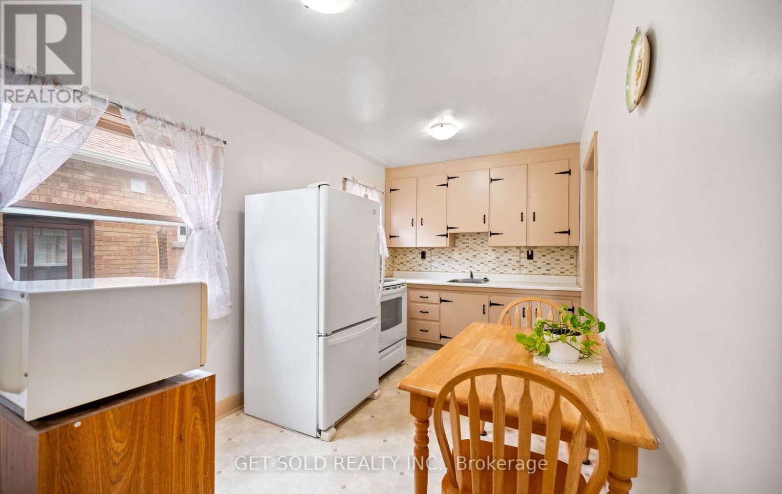 131 CLEARBROOKE CIRCLE - 15