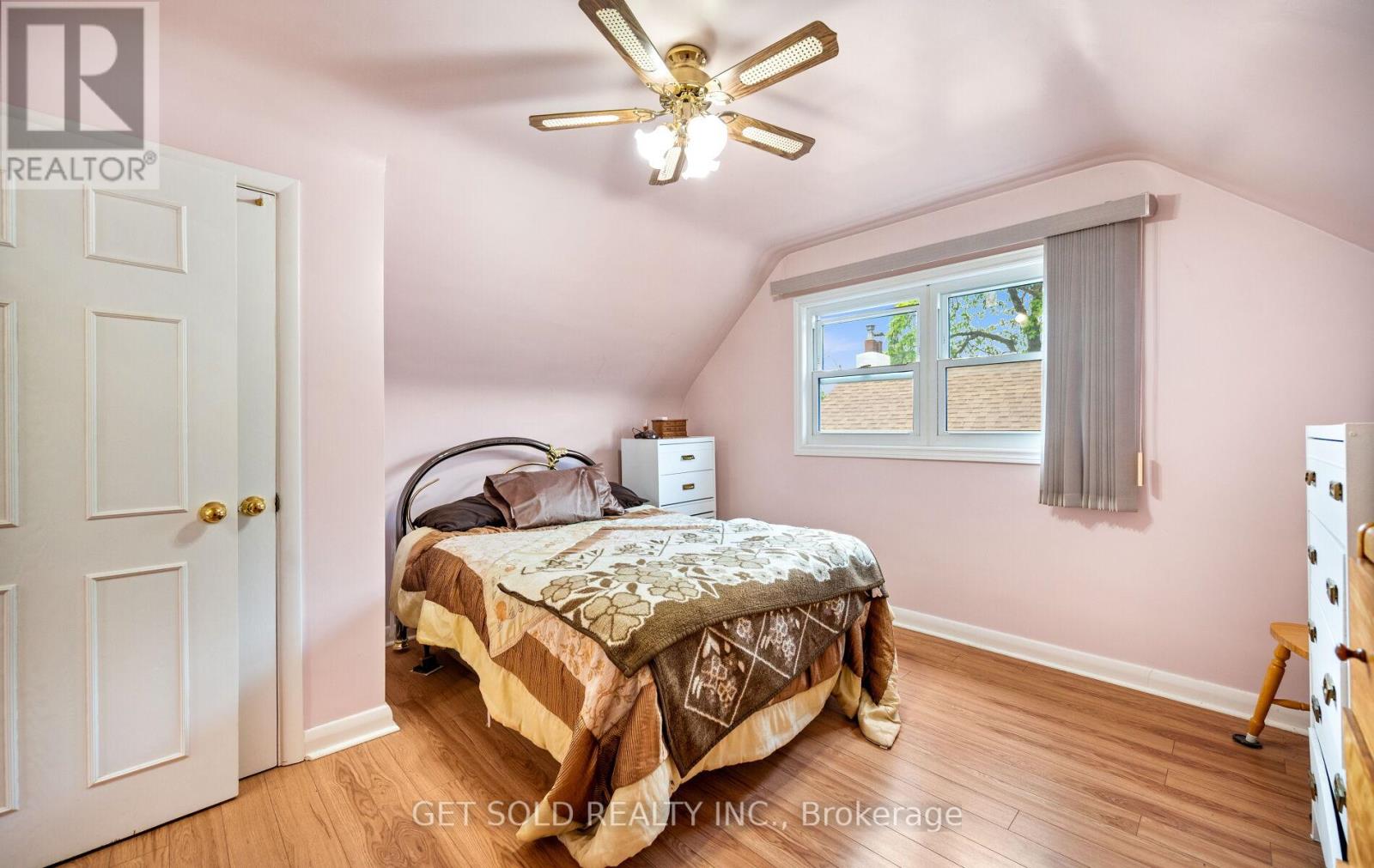 131 CLEARBROOKE CIRCLE - 24