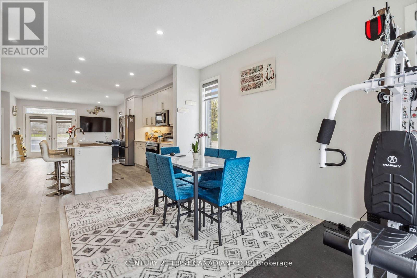#21 990 DEVERON CRESCENT - 17