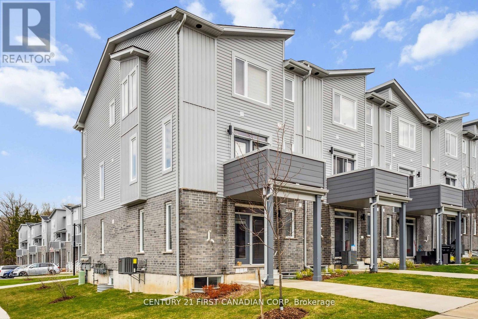 #21 990 DEVERON CRESCENT - 8