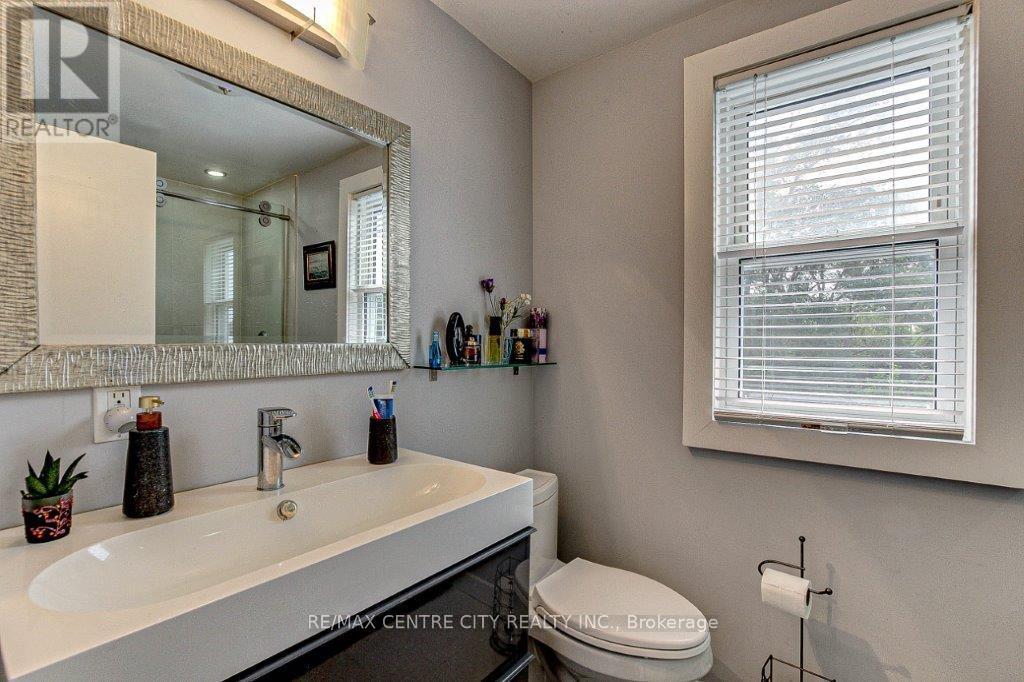 465 ASHLAND AVENUE - 16