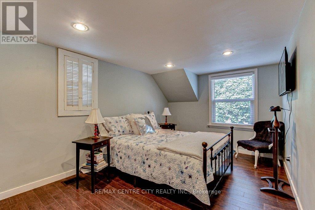465 ASHLAND AVENUE - 18