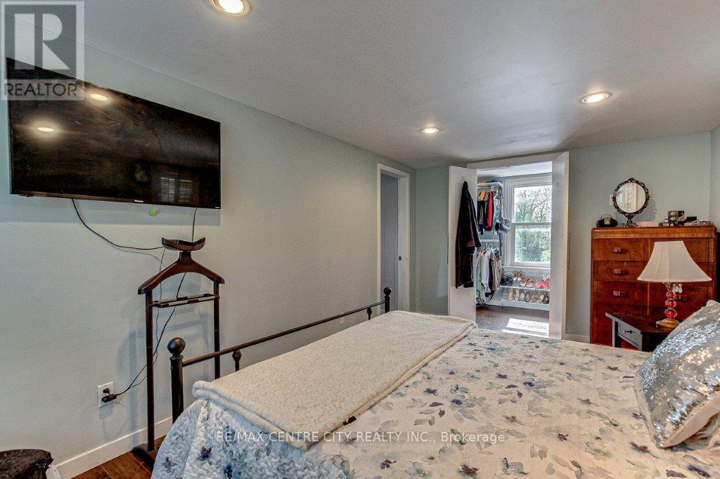 465 ASHLAND AVENUE - 19
