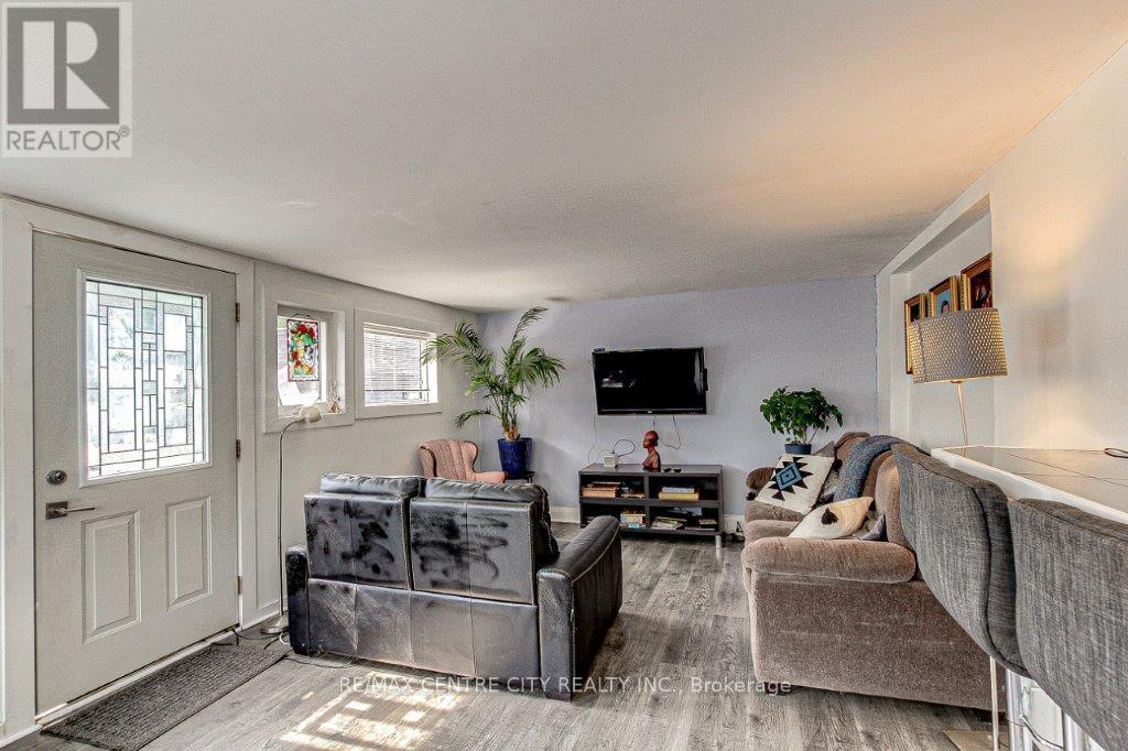 465 ASHLAND AVENUE - 30