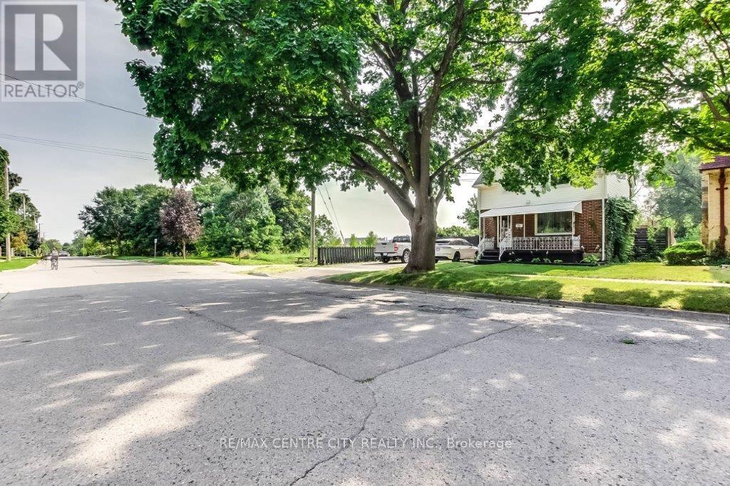 465 ASHLAND AVENUE - 41