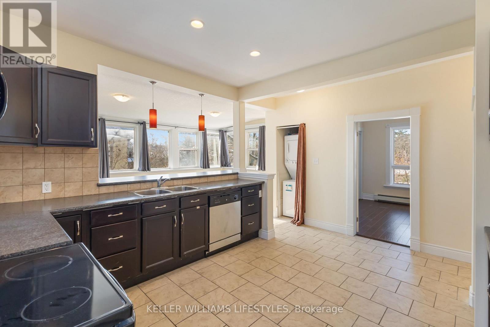 79 BEACONSFIELD AVENUE - 12