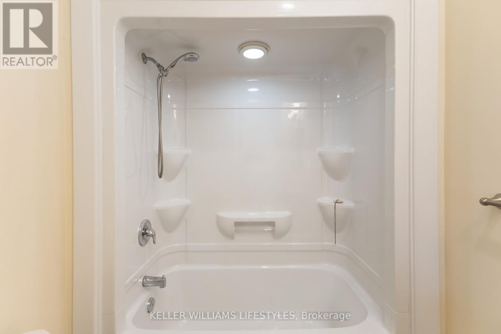 79 BEACONSFIELD AVENUE - 18