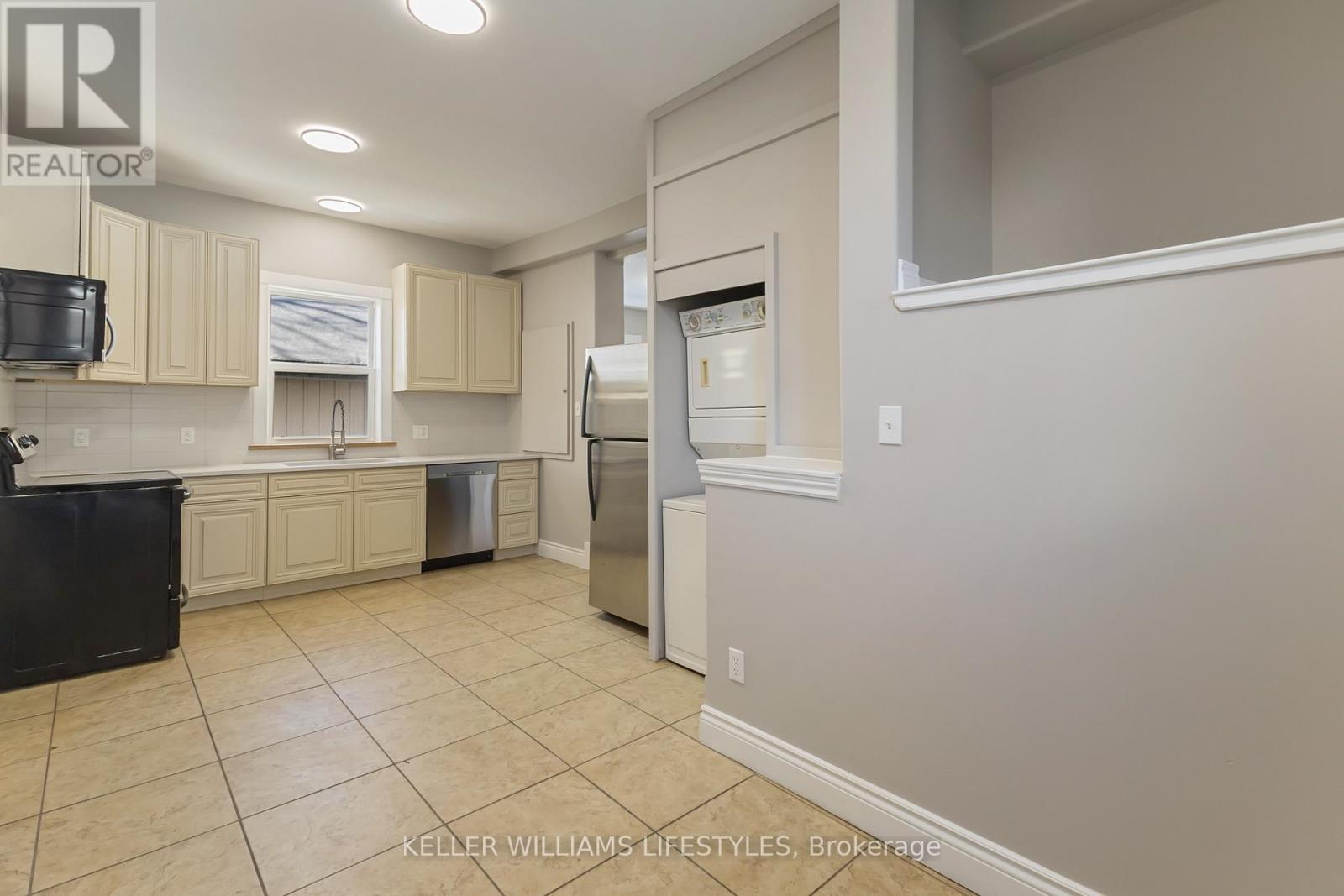 79 BEACONSFIELD AVENUE - 32