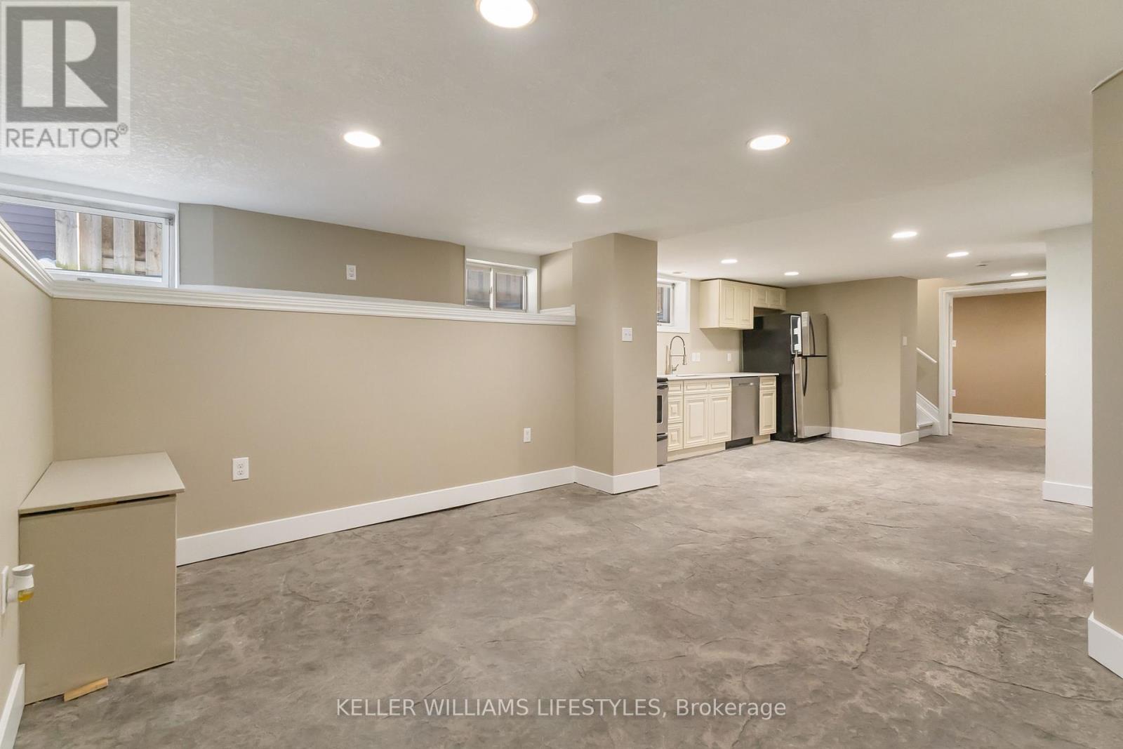 79 BEACONSFIELD AVENUE - 40