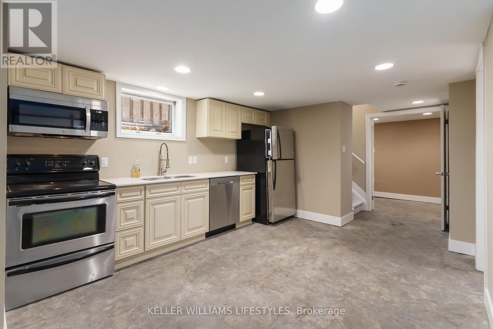 79 BEACONSFIELD AVENUE - 43