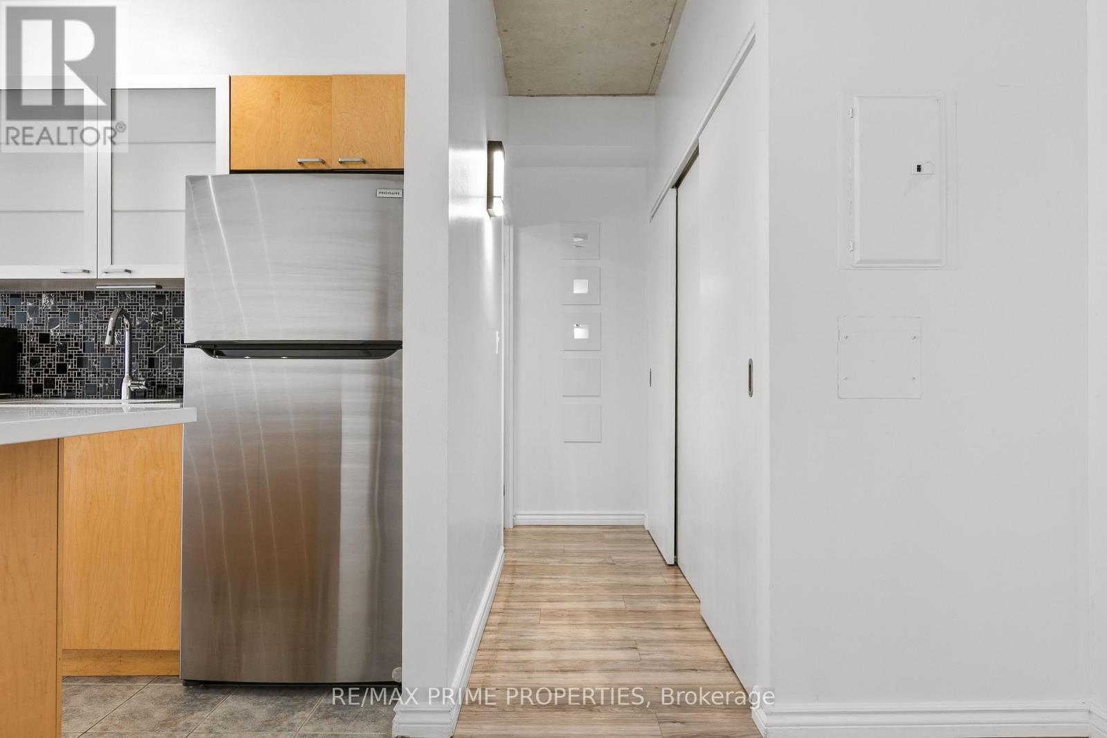 #311 383 CUMBERLAND STREET - 21