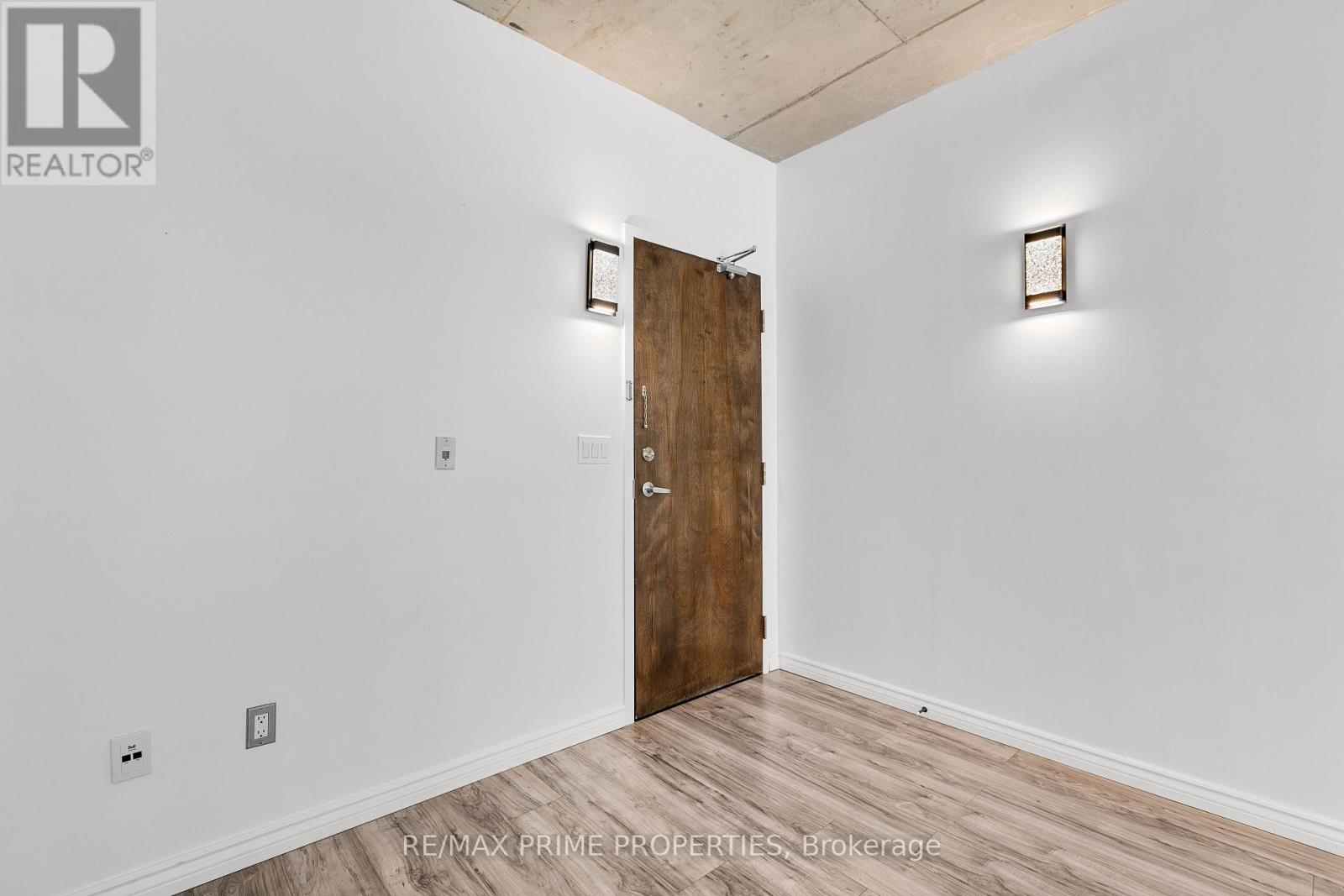 #311 383 CUMBERLAND STREET - 29