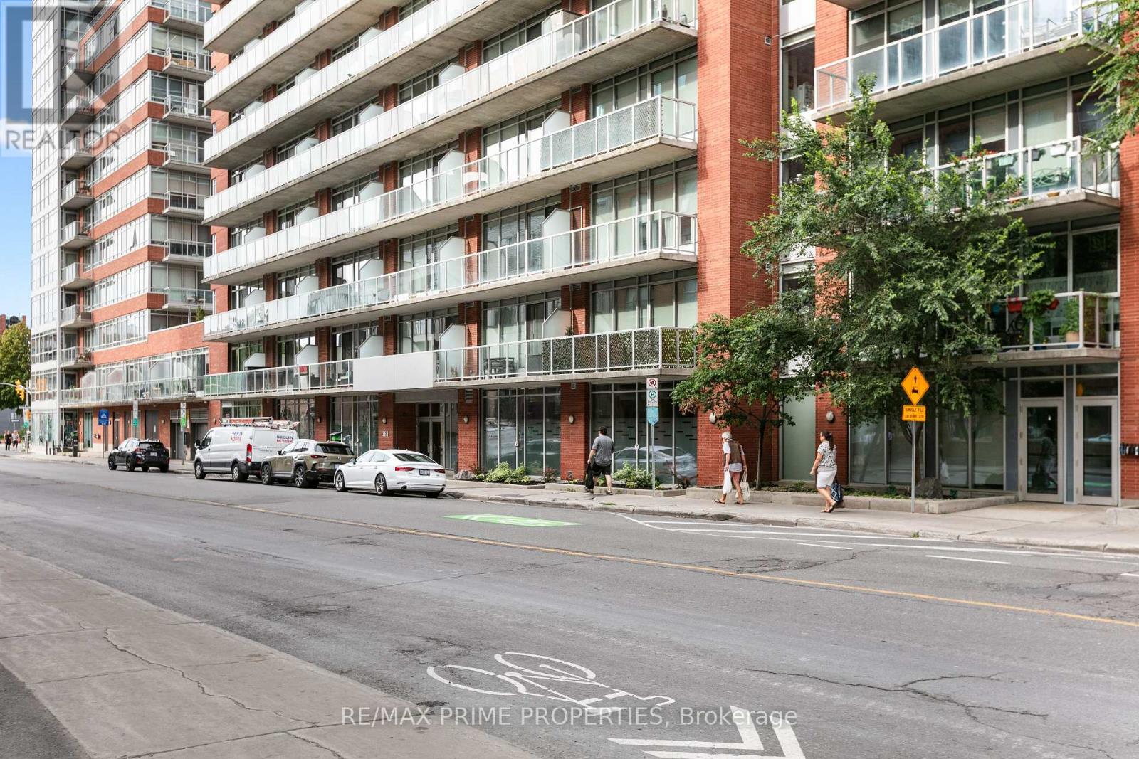 #311 383 CUMBERLAND STREET - 31