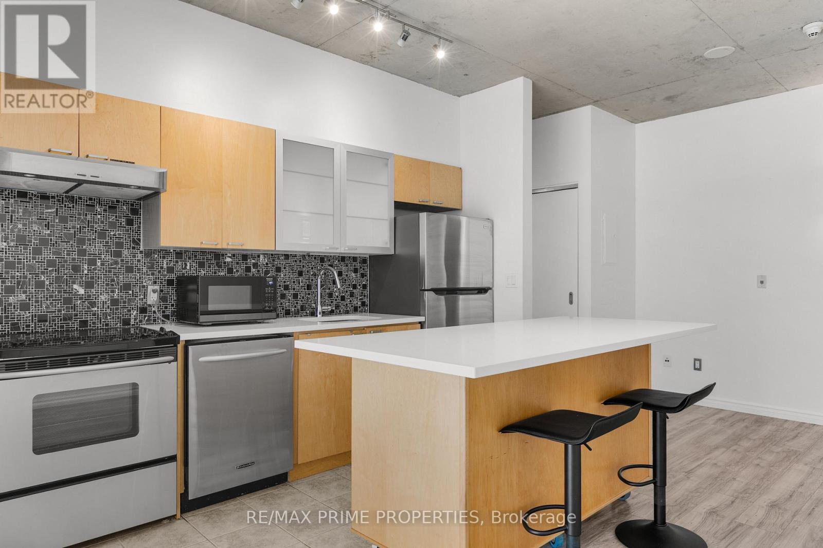 #311 383 CUMBERLAND STREET - 6