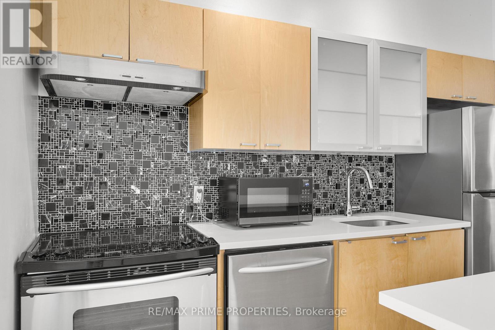 #311 383 CUMBERLAND STREET - 9