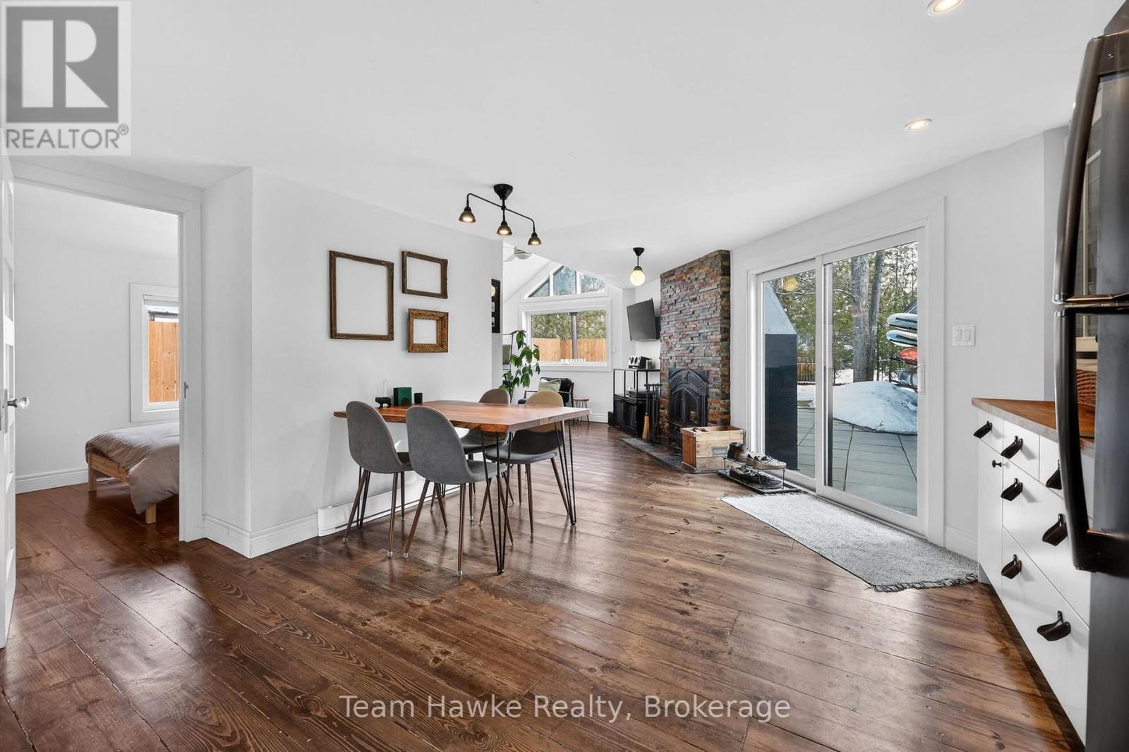 283 TINY BEACHES ROAD S - 12
