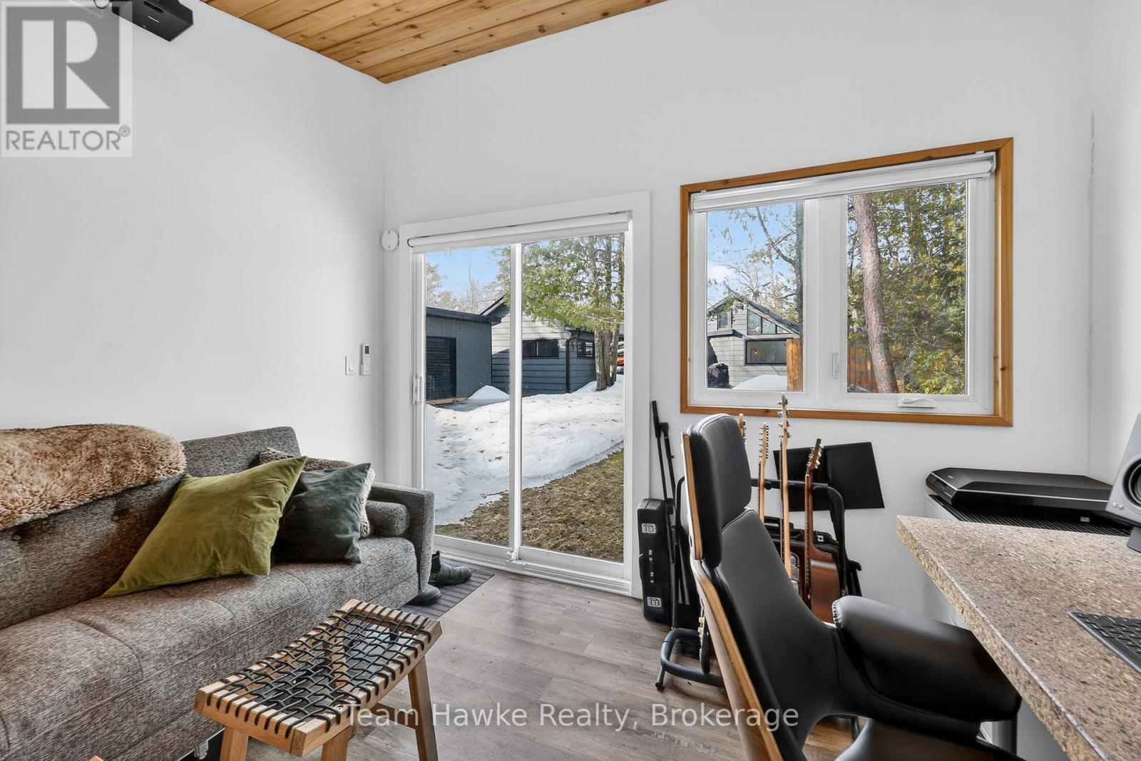 283 TINY BEACHES ROAD S - 28