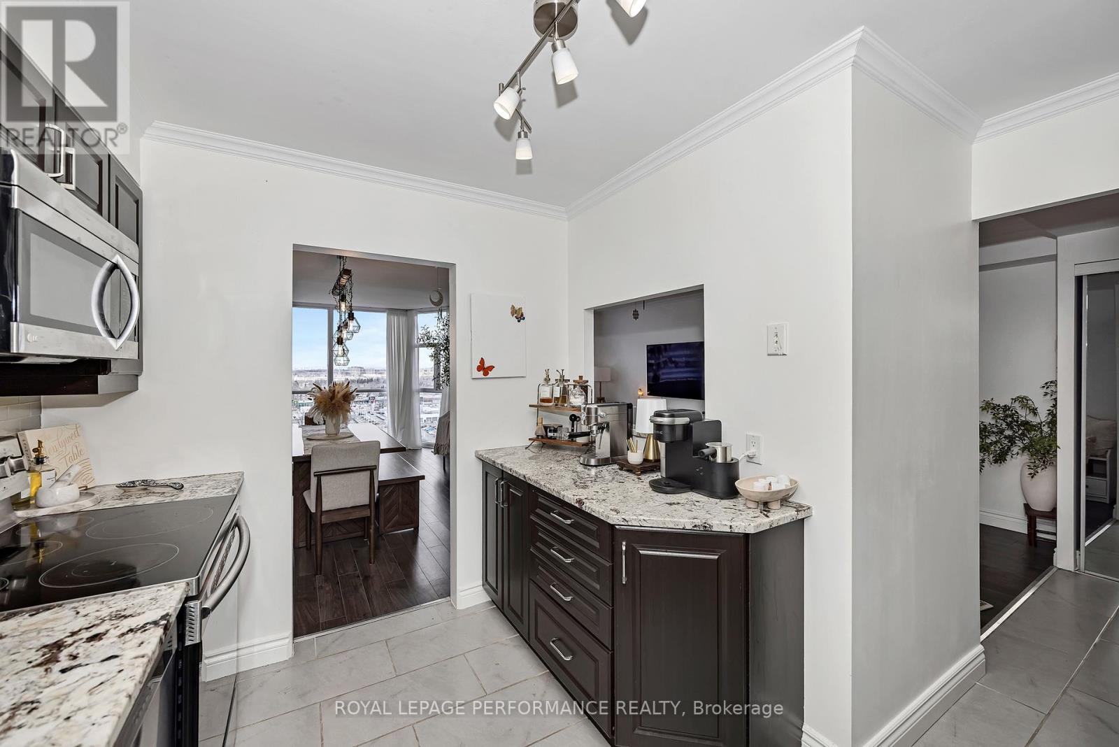 #1512 2760 CAROUSEL CRESCENT - 12