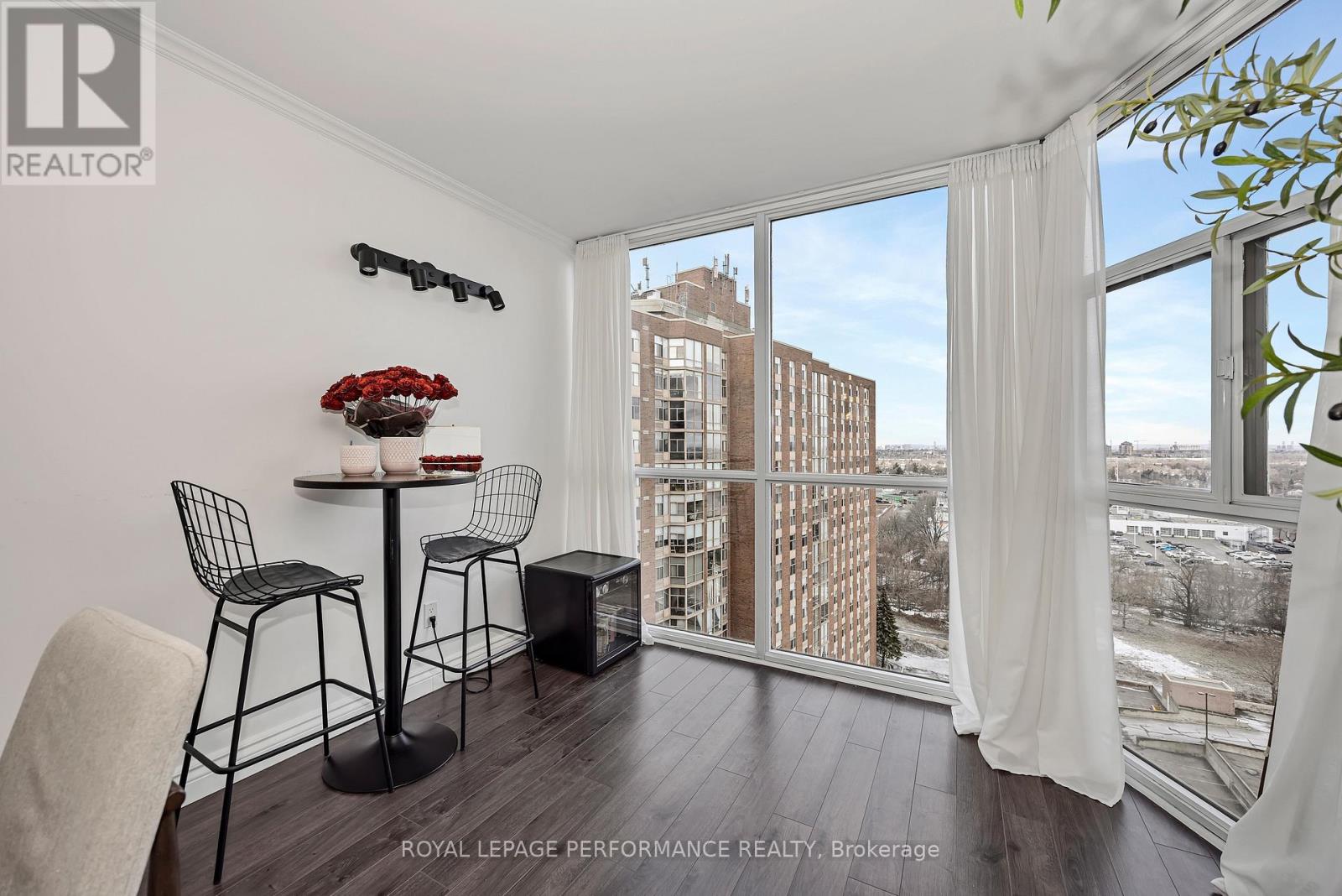 #1512 2760 CAROUSEL CRESCENT - 9