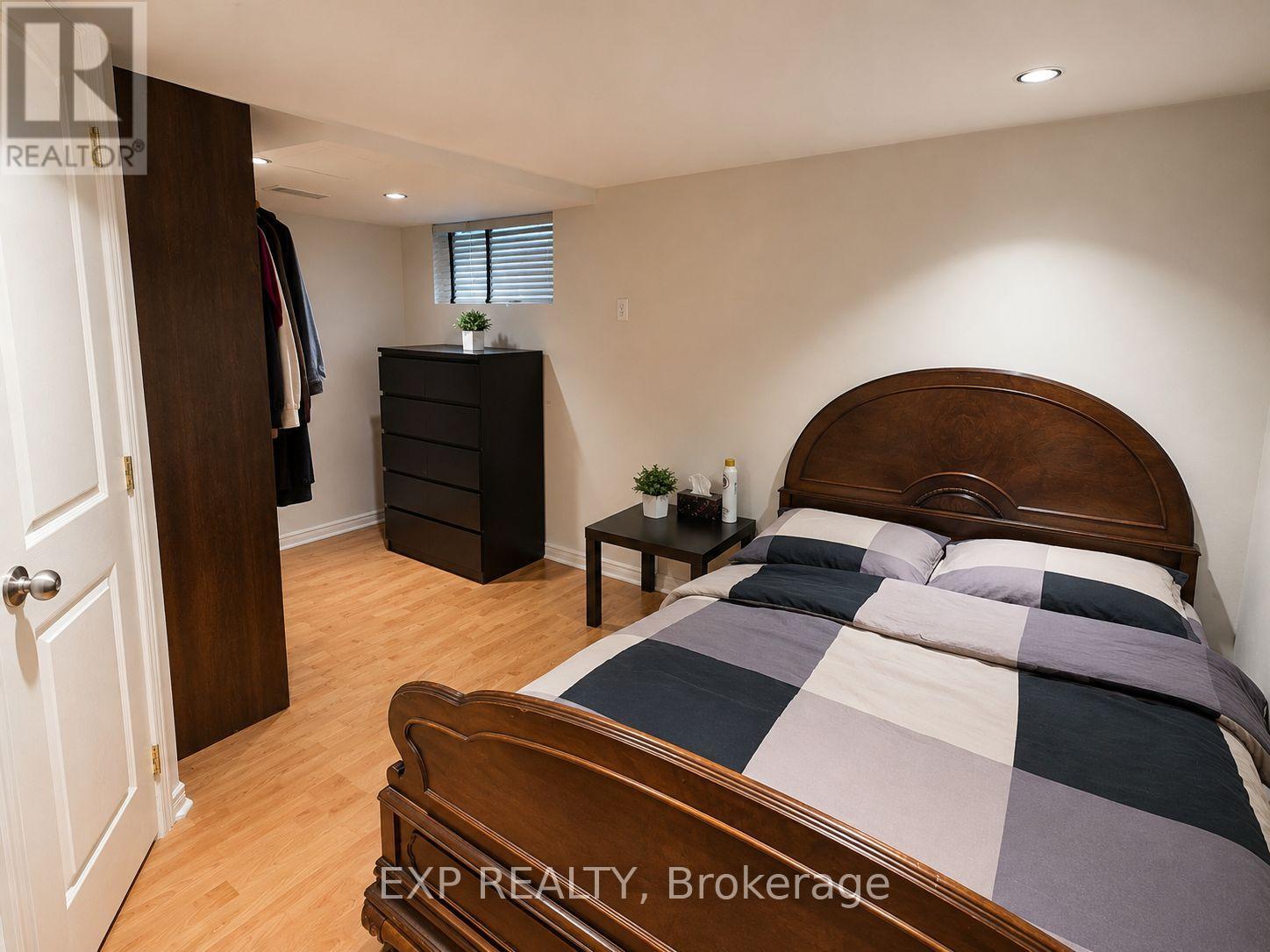 3 Bed, 3 Bath Multi-Family for Rent in Ottawa – 1 – 12 SOMERSET STREET W, Ottawa – MLS# X13229934 - Image 18
