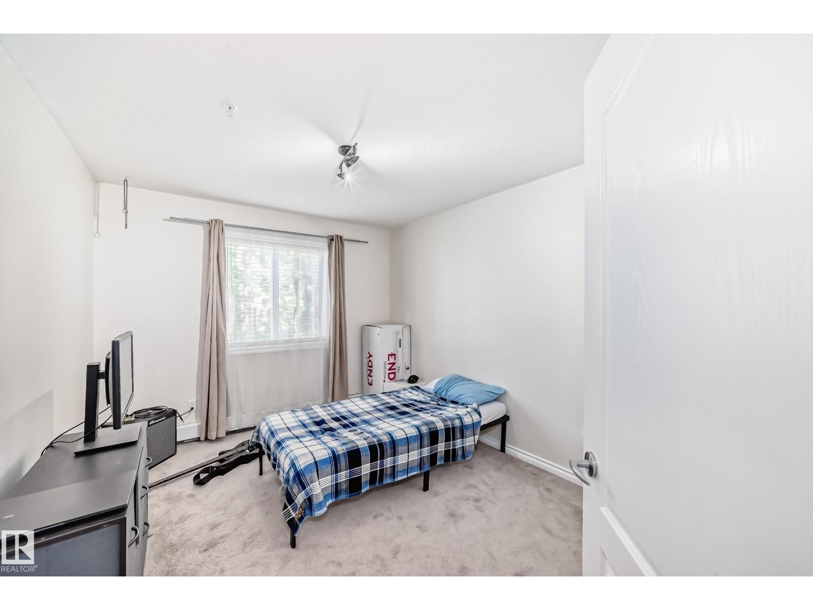#214 9938 104 ST NW - 33