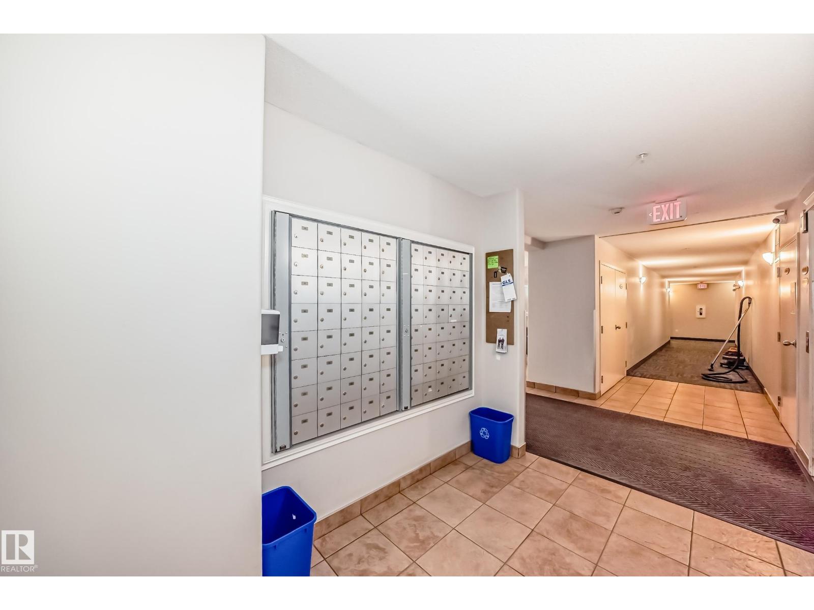 #214 9938 104 ST NW - 44