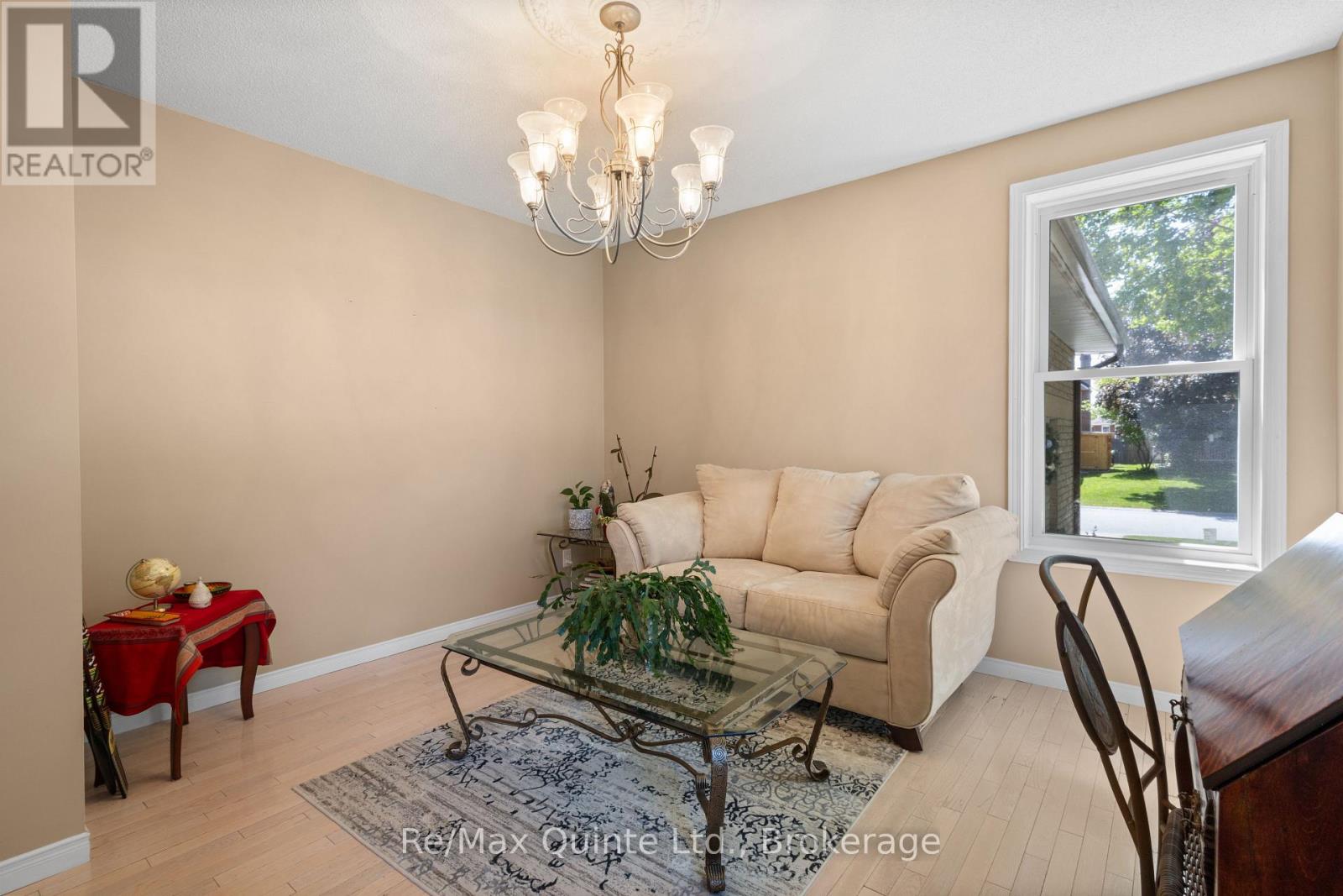 1 SIMMONS COURT - 17