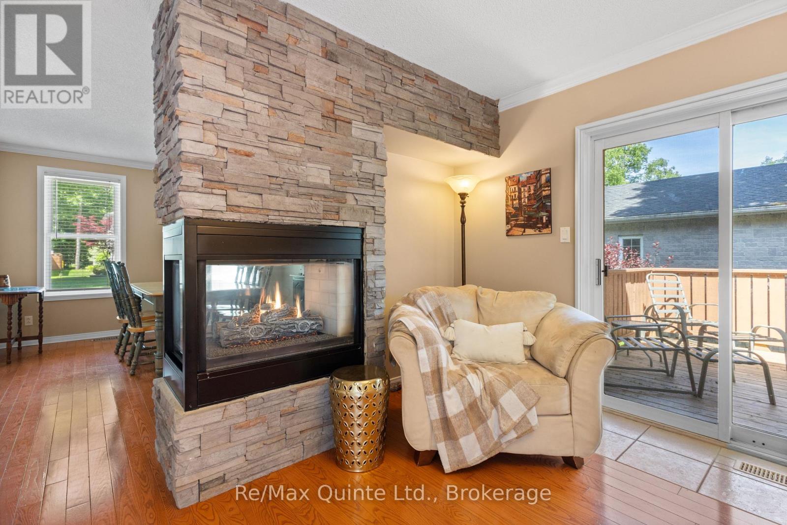 1 SIMMONS COURT - 20