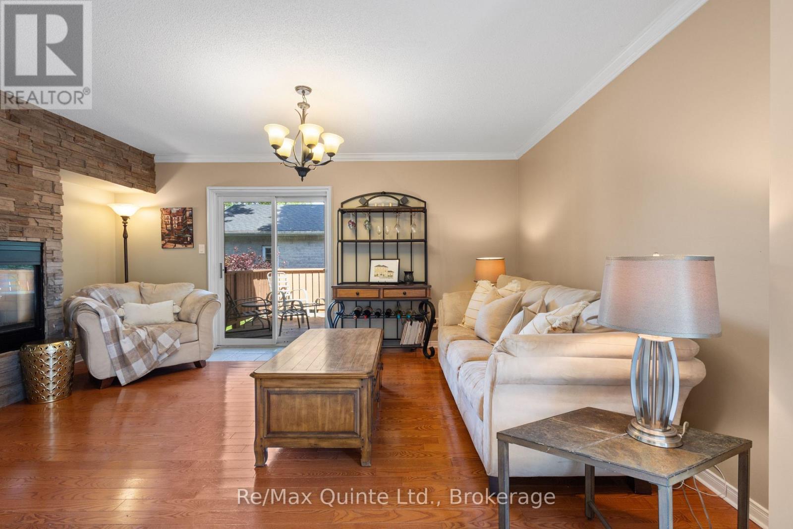 1 SIMMONS COURT - 22
