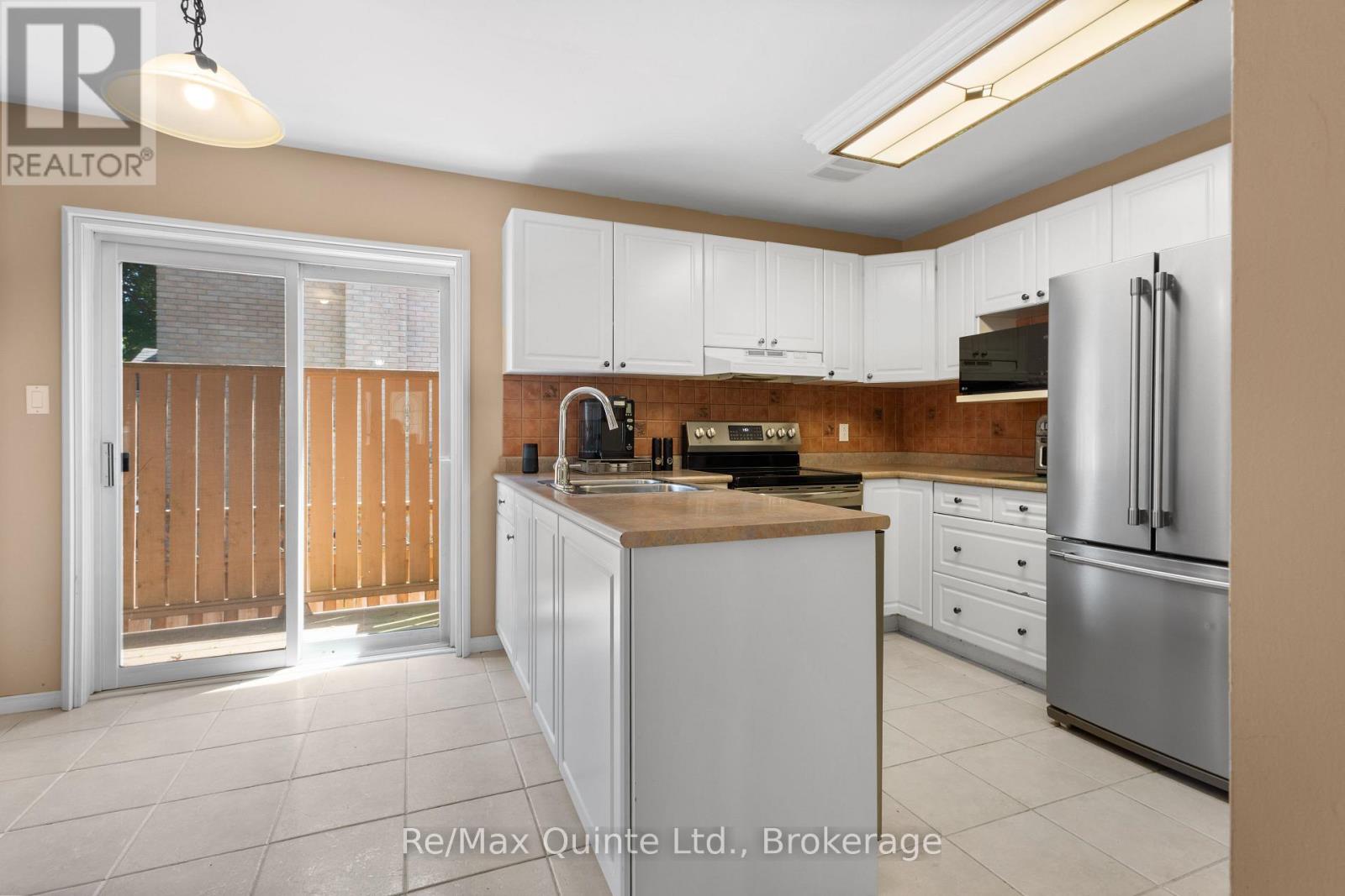 1 SIMMONS COURT - 25