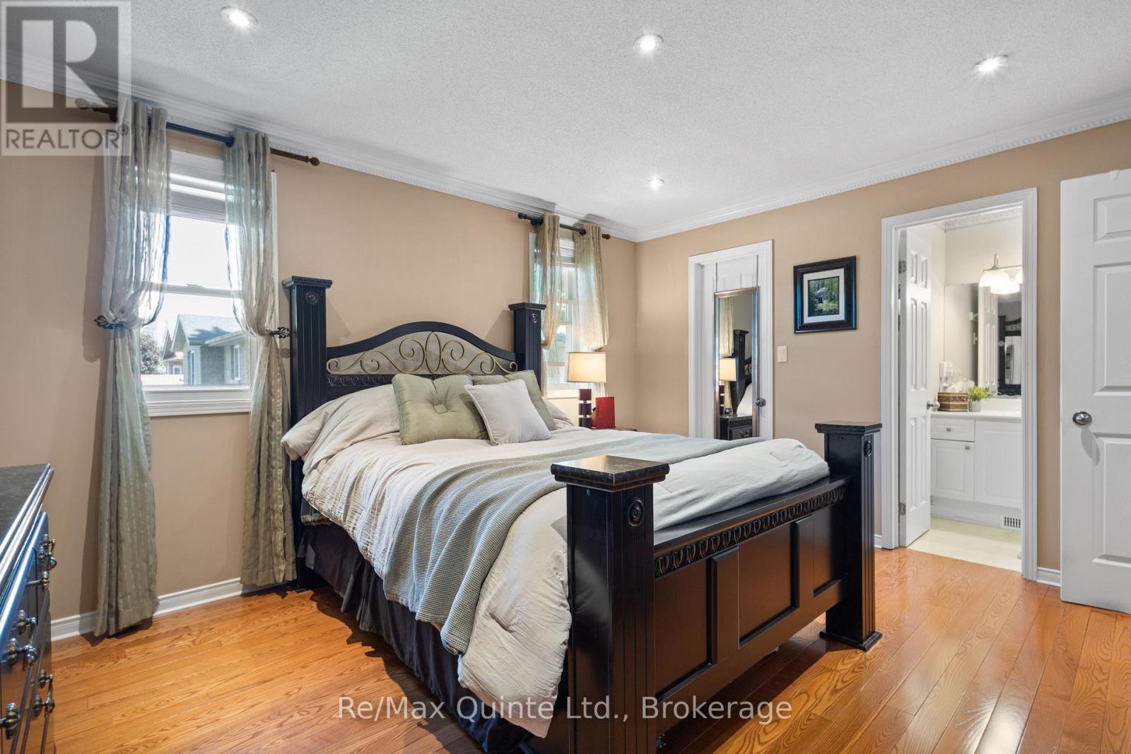1 SIMMONS COURT - 31