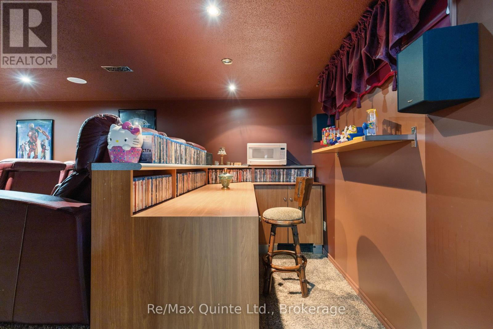 1 SIMMONS COURT - 43