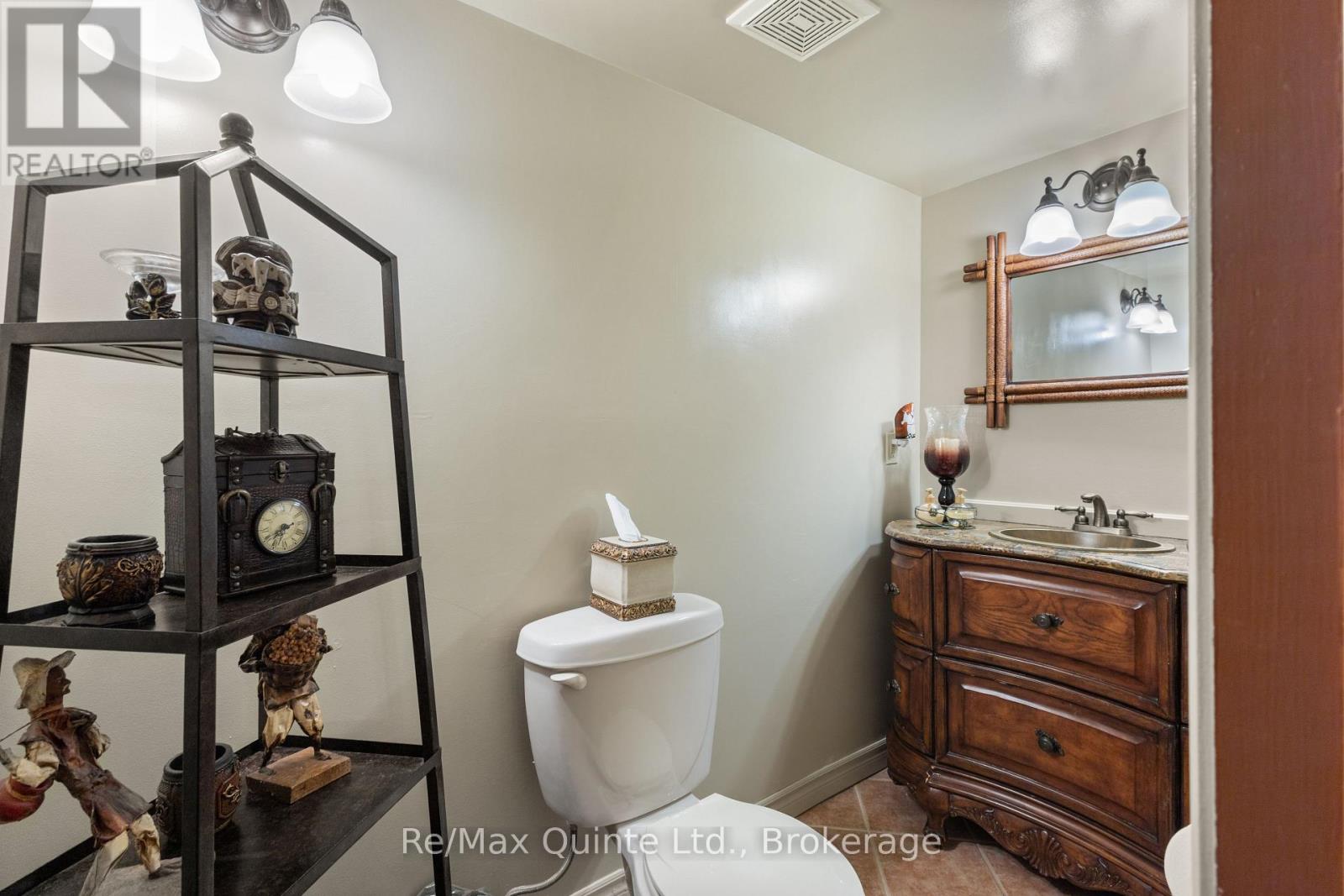 1 SIMMONS COURT - 45