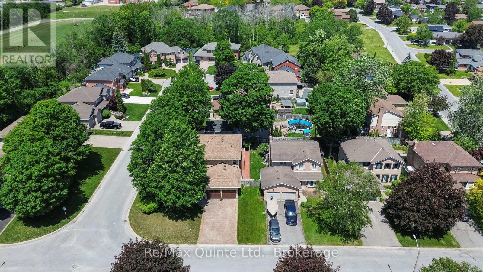 1 SIMMONS COURT - 8