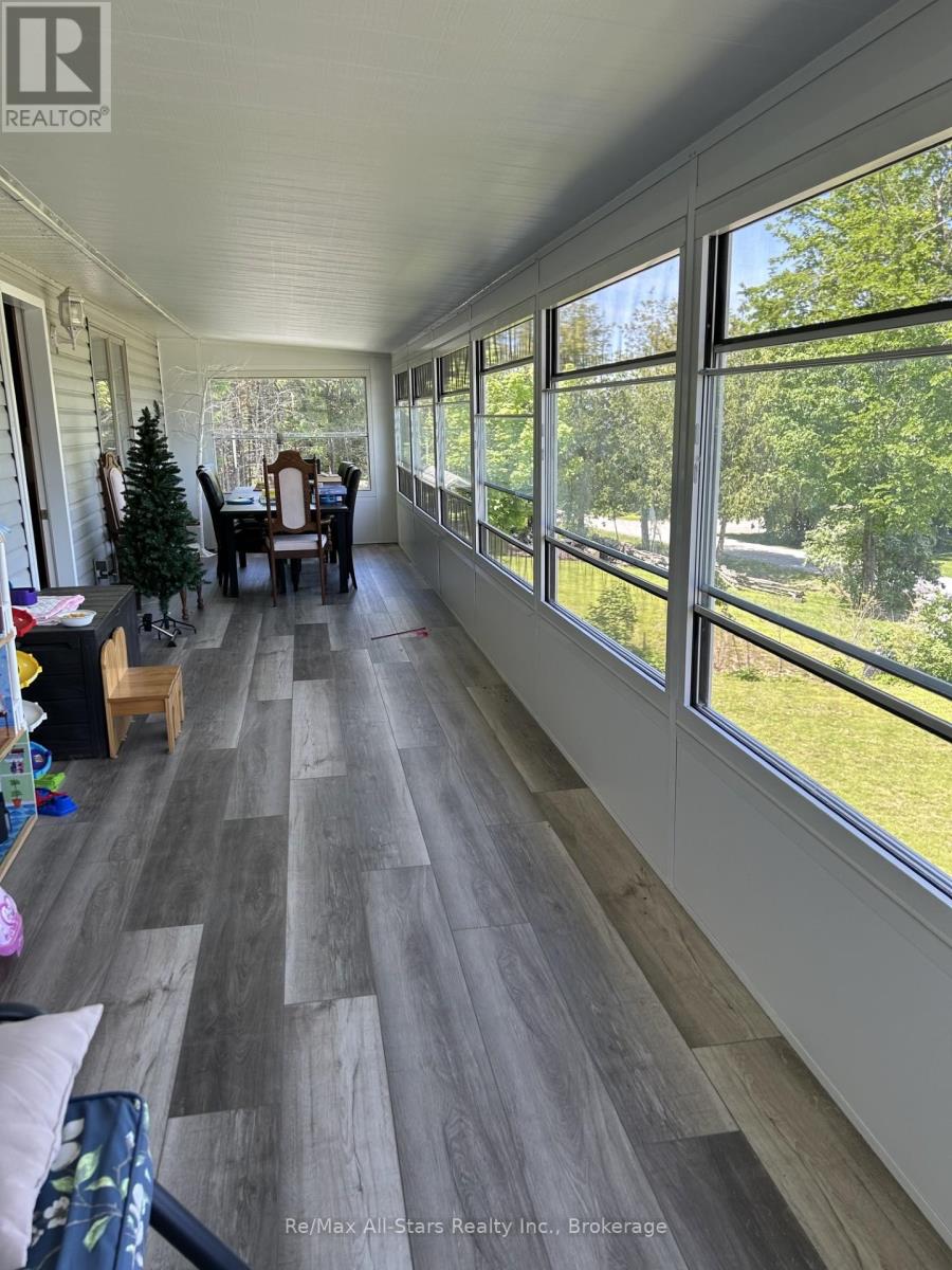 851 CEDAR GLEN ROAD - 11